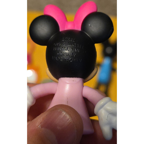 Minnie Mouse Bowtique Snap N' Pose with Dresses & Accessories. - Picture 4 of 4
